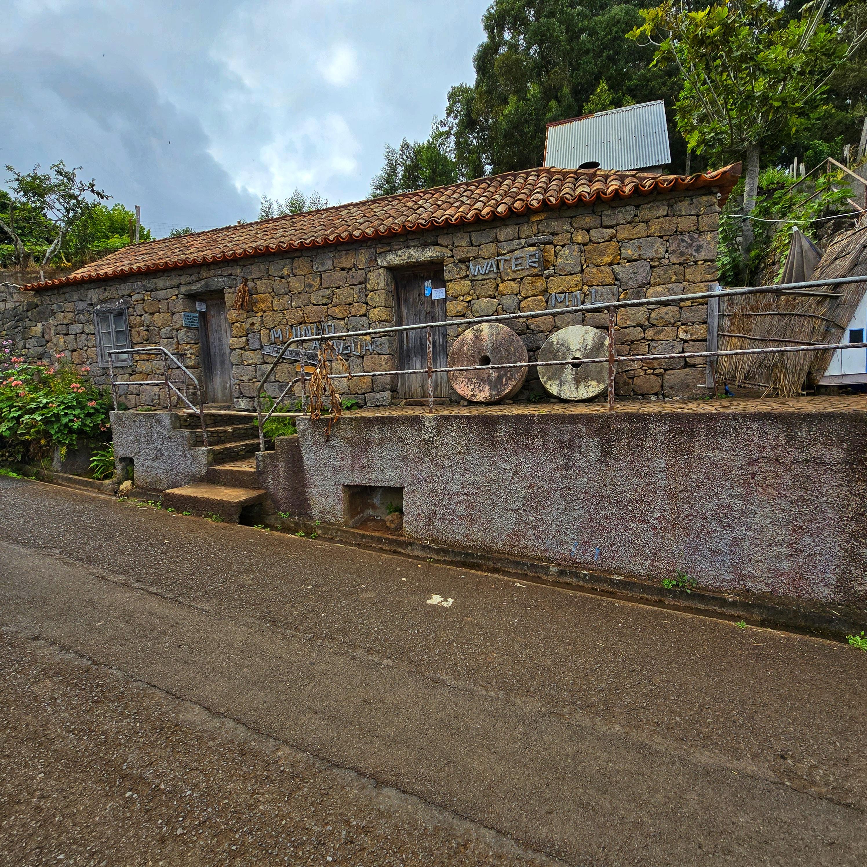 Levada do Rei and São Jorge Water Mill