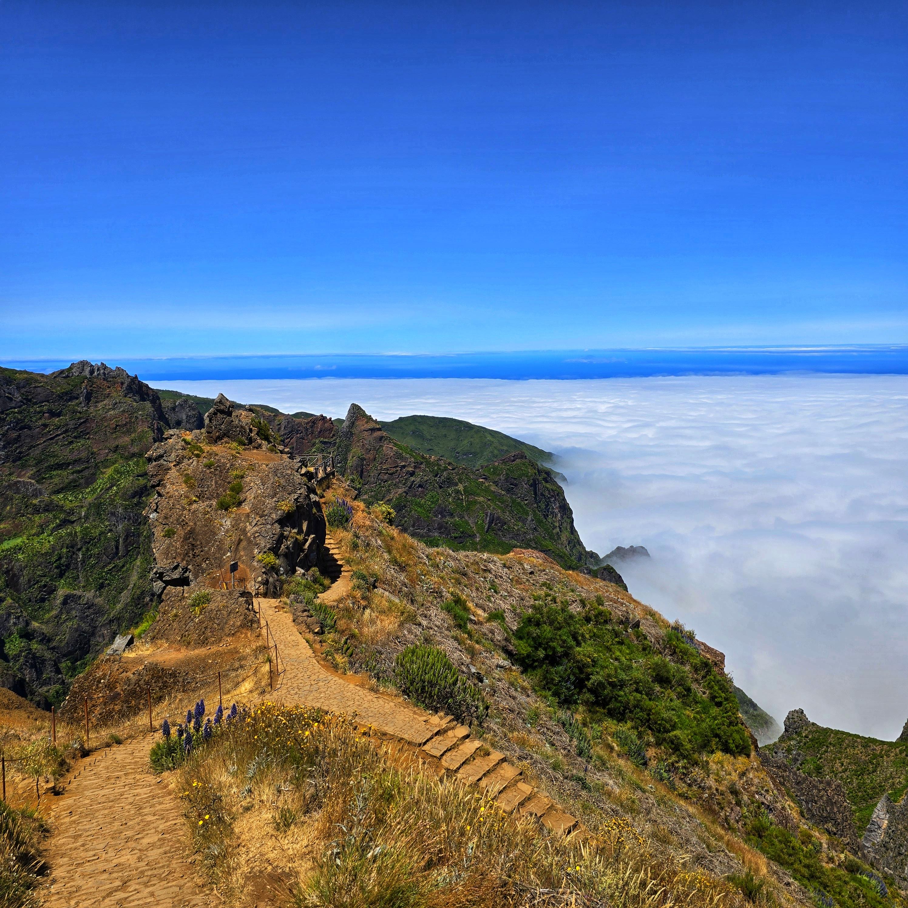 Sunrise Hike Pico do Arieiro to Pico Ruivo