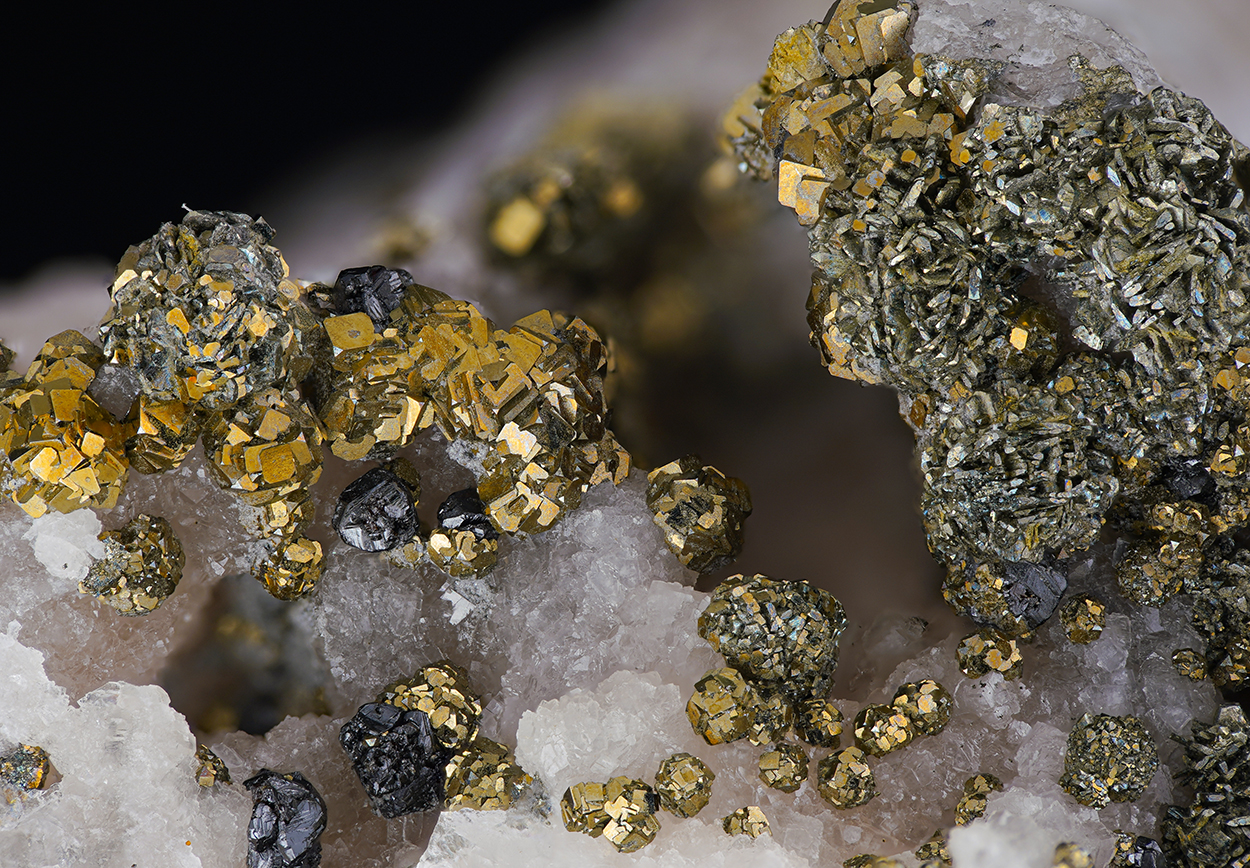 Sphalerite, pyrite and marcasite - Martelange