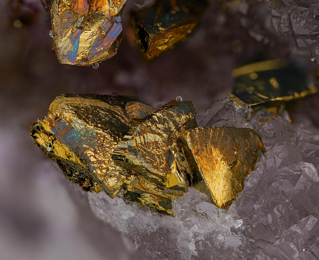 Chalcopyrite and fluorite - Detzeln