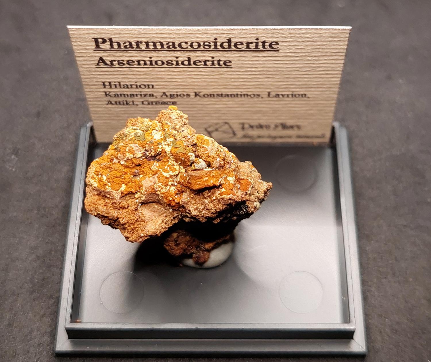 Pharmacosiderite and arseniosiderite - Hilarion Mine