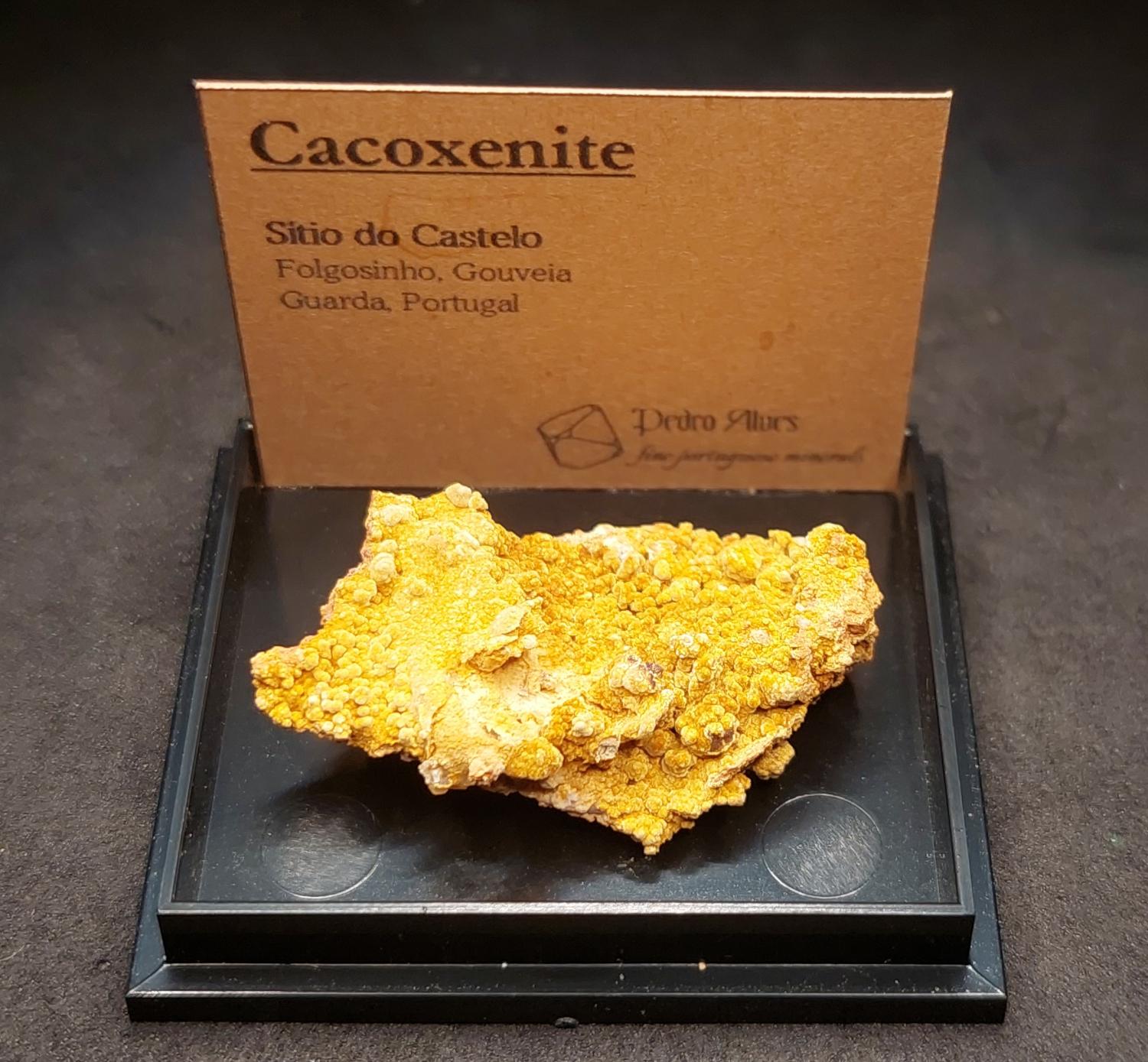 Cacoxenite - Sítio do Castelo